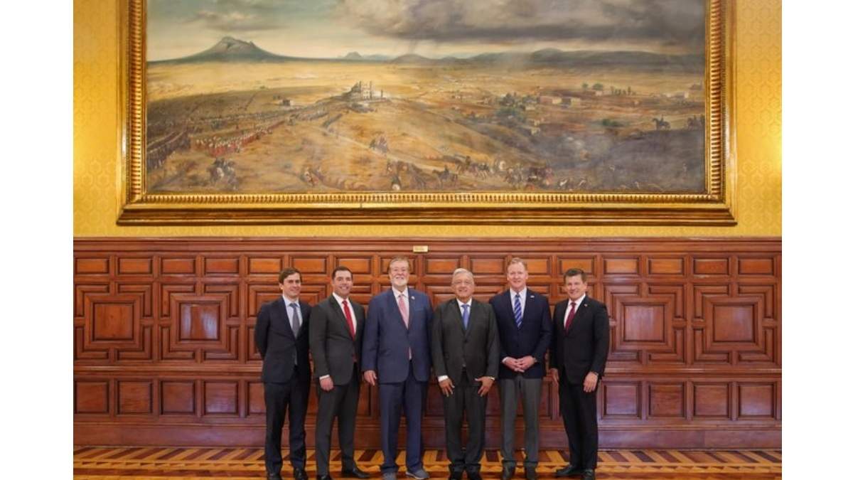 Directivos de la NFL visitan al presidente de México, Andrés Manuel López Obrador, en Palacio Nacional el 21 de noviembre de 2022