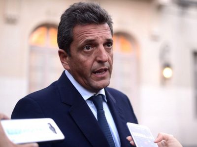Massa: "Los chicos de sexto grado y sexto año de todo el país deberían volver ya a clases"