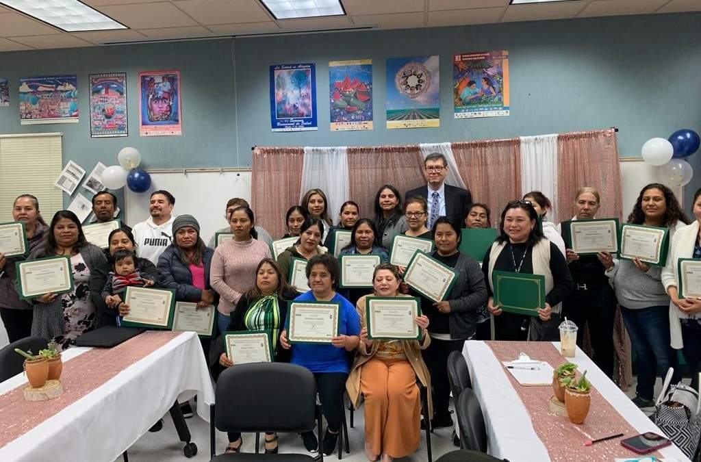 El INEA proporciona servicios de alfabetización, primaria y secundaria a 3 mil 844 mexicanos que viven en el extranjero
