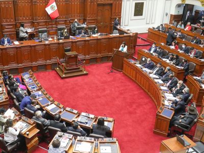 La confirmación del nuevo gabinete de Perú fue suspendida por la muerte de un legislador