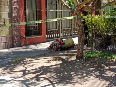 Agresores se hacen pasar por repartidores de flores en Tlaquepaque; los reciben a balazos
