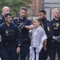 Greta Thunberg detenida en una protesta propalestina en Dinamarca (Video)