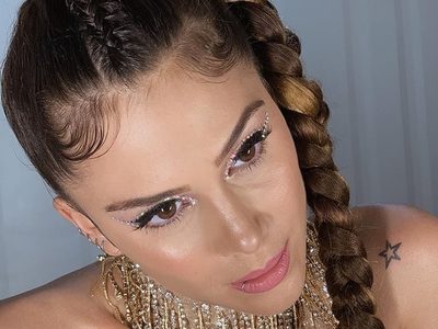 Greeicy Rendón hace alarde de su micro short y... ¡se ve! ¡Desatada!