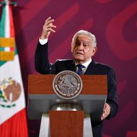 AMLO revelará nombre del candidato de la oposición después del mitín del sábado