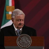 AMLO tilda de "crimen atroz" masacre en posada de Guanajuato; liga violencia con consumo de drogas