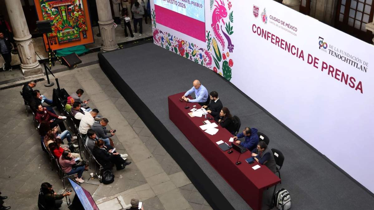 Conferencia de Clara Brugada