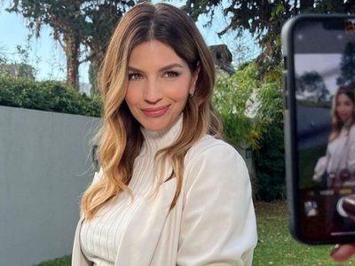 Desde Córdoba, Marcela Kloosterboer derrochó glamour con su microbikini total black