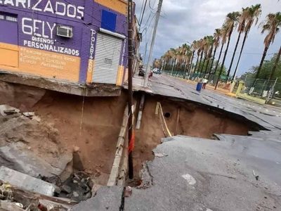 Ahora en Nuevo Laredo se abre socavón de 20 metros de diámetro