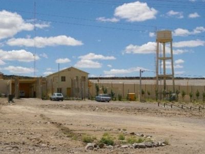 Zapala: fue descubierto al intentar ingresar sustancias prohibidas a la Unidad 32