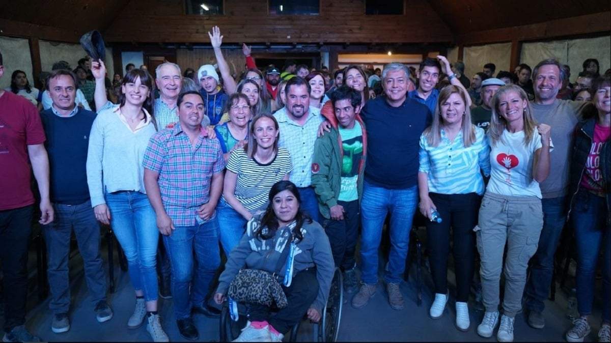 Javier Murer en el cierre de campaña en Villa La Angostura. Fuente: (Neuquén Post)