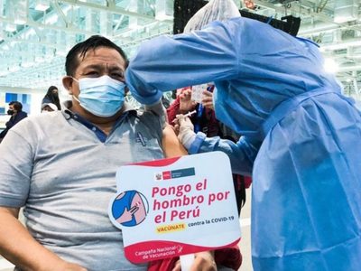 Perú acelera su campaña de vacunación tras la aparición de la variante Delta Plus