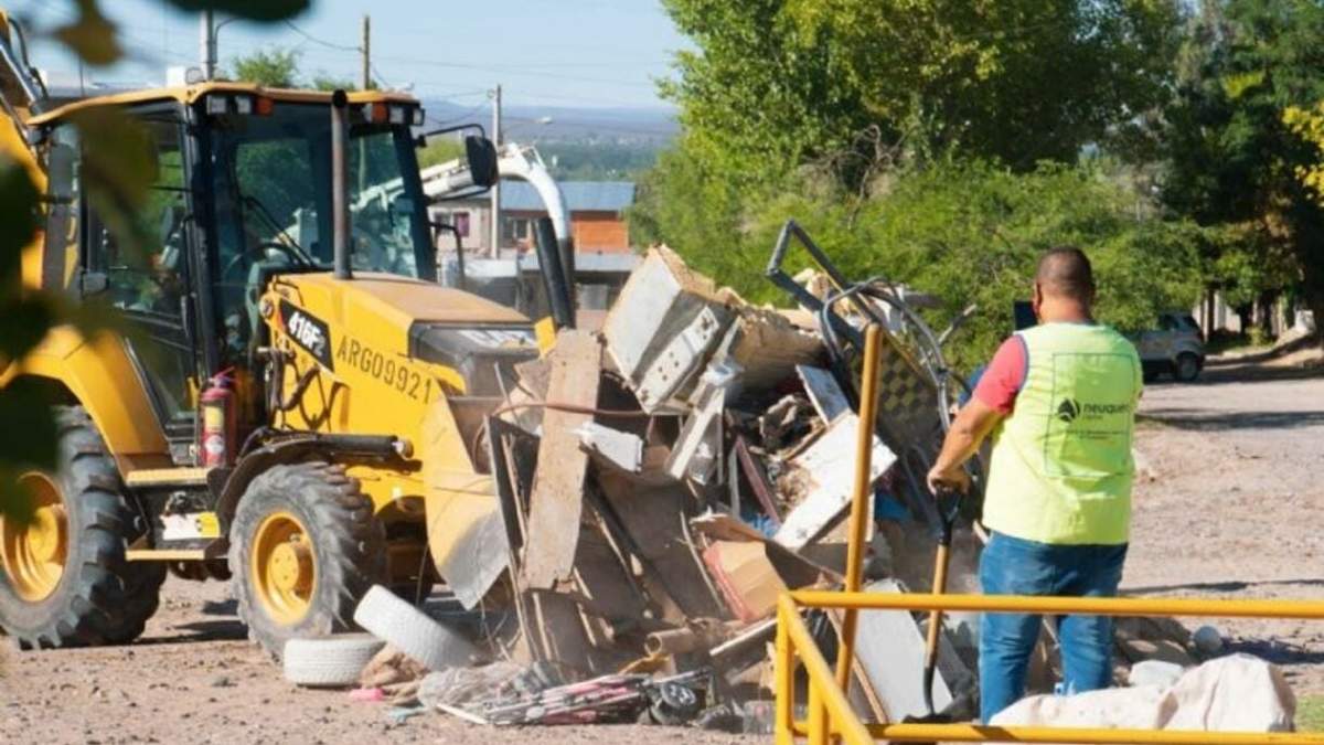 Operativo de Limpieza de la Municipalidad de Neuquén. Fuente: (Facebook)