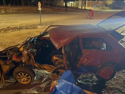 Murió un hombre y otro resultó herido tras chocar contra un poste en Rincón de los Sauces