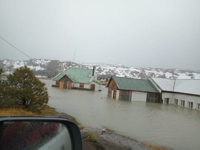 Copahue: se inundaron las termas por fuertes lluvias