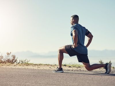 Practicá esta rutina de 3 ejercicios para fortalecer tus piernas y glúteos