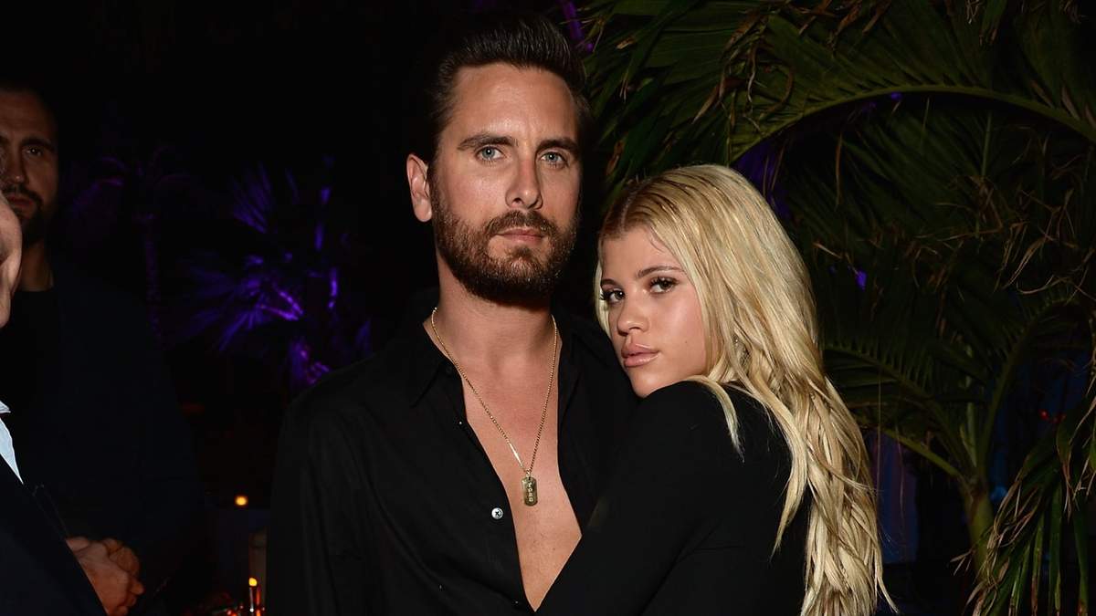 Scott Disick y Sofia Richie. Fuente: (Twitter).