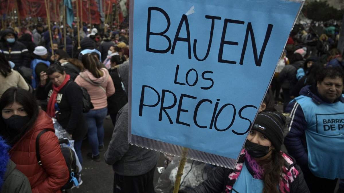 "Bajen los precios". Fuente: (Twitter)