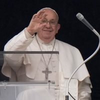 El Papa Francisco calificó de deplorable el alquiler de vientres