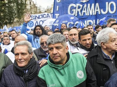 La CGT le reclama al Gobierno un aumento del salario mínimo y la suba del impuesto a las Ganancias