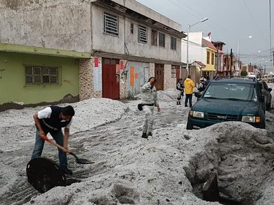Intensa granizada provoca daños, inundaciones y caos en Puebla (Videos)