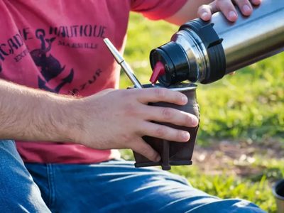 No todo es estética: 5 claves para elegir el mejor termo que conserve el agua caliente por más tiempo para tus mates