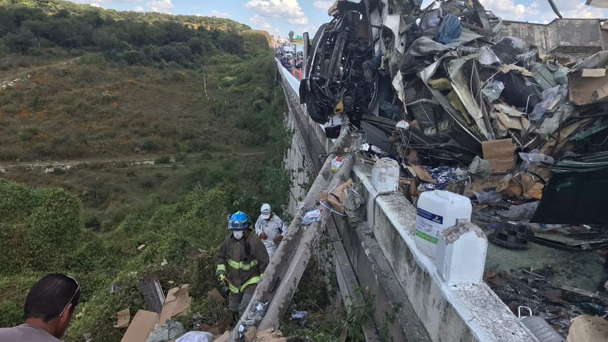 Accidente en la autopista a Los Altos