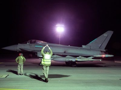 EU y Reino Unido bombardean 36 objetivos de los hutíes en Yemen