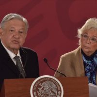 López Obrador reconoce deuda con víctimas de la violencia
