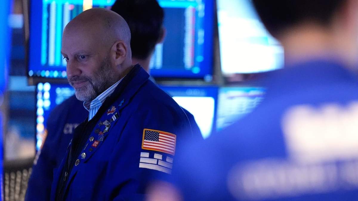 Un corredor bursátil en la Bolsa de Valores de Nueva York el 6 de marzo del 2026