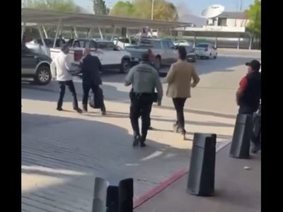 Empresario encara a Javier Corral en Chihuahua: “¡Una vez en la vida deme la cara!” (Video)