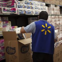 Walmart reduce un 34% sus ganancias entre mayo y julio