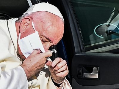 Temor en el Vaticano: se registró un caso positivo en la residencia del papa Francisco