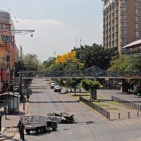 Narcobloqueos paralizan Guadalajara; comercios, transporte y actividades quedan suspendidos