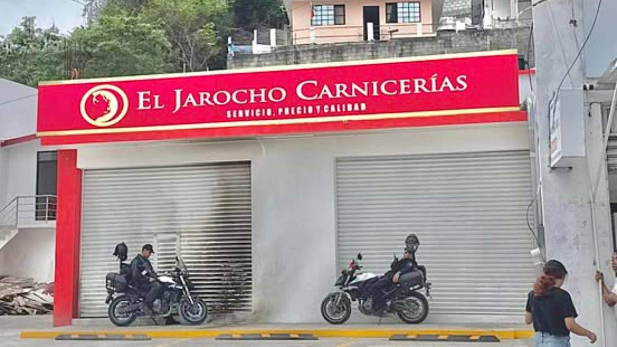 La sucursal de El Jarocho Carnicerías que fue atacada con un artefacto explosivo el domingo 10 de mayo