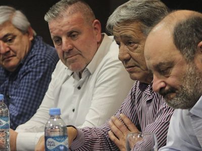 Federación del Petróleo: "Rechazamos y repudiamos la reducción de salarios"