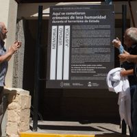 Repusieron el cartel que señalaba como Sitio de Memoria la delegación de la Policía Federal de Neuquén