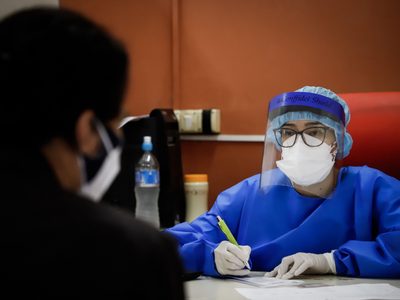 Coronavirus: ascendieron los casos y decesos a nivel nacional, en relación al miércoles