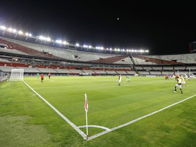 Todas las fechas de las reanudaciones del fútbol en América