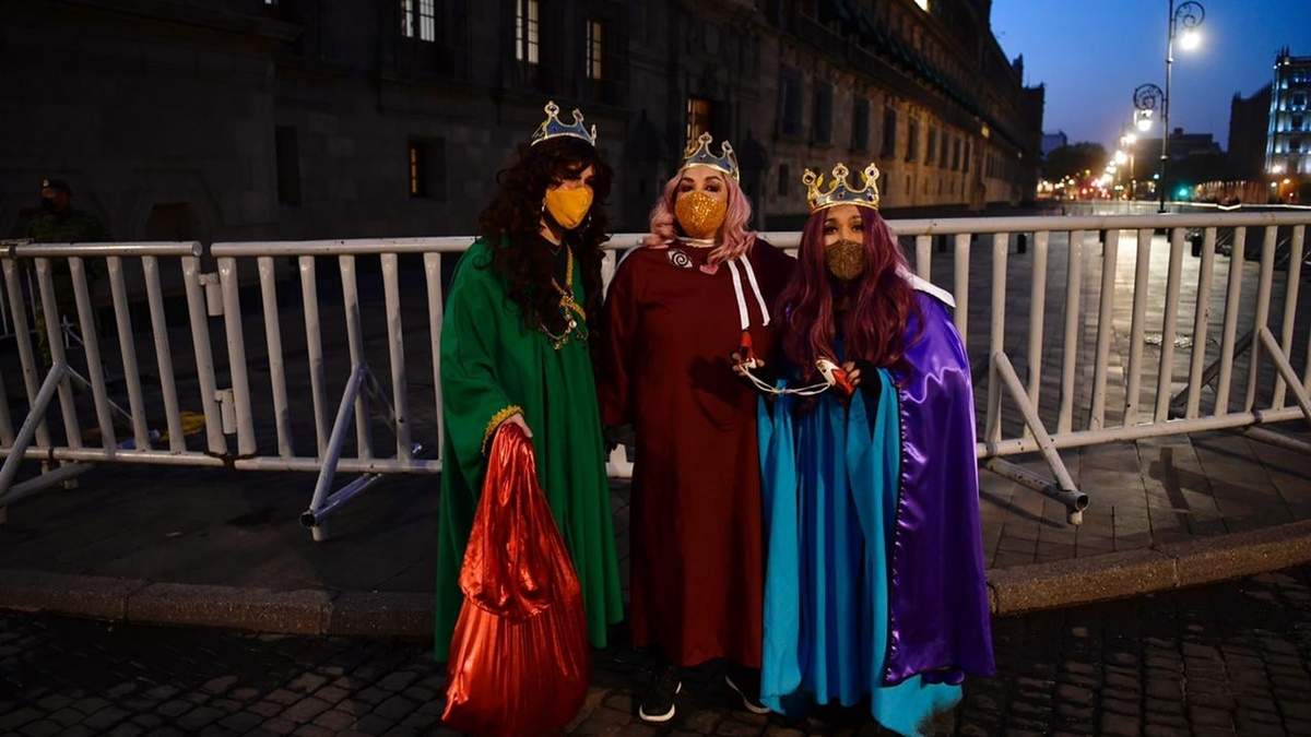 “Tres Reinas Magas” entregaron las peticiones en Palacio Nacional