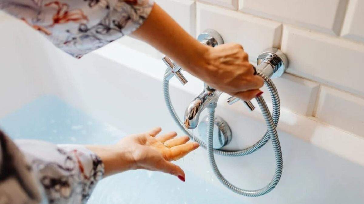 Manguera de la ducha. Fuente: (Instagram)