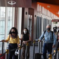 Test o cuarentena: hasta enero, los residentes argentinos podrán elegir cómo ingresar al país