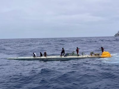 La Marina incauta semisumergible con 3.5 toneladas de cocaína (Video)
