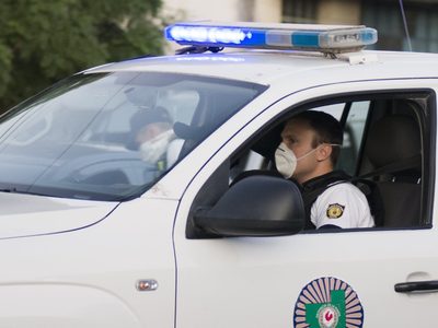 ¡Vergüenza! Suspendieron a 6 policías pampeanos por festejar un cumpleaños en medio de la cuarentena