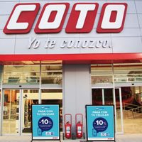 Se desprendió el cielorraso del patio de comidas del Coto: hay al menos 5 heridos