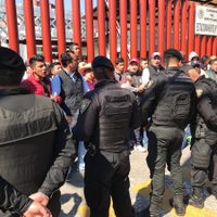 Antorchistas bloquean nuevamente ingreso a la Cámara de Diputados