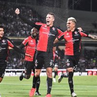 Atlas derrota a Pumas en el partido de ida de las semifinales