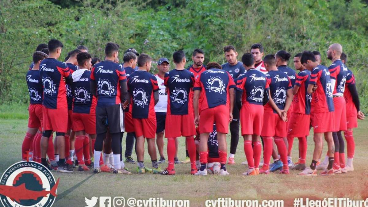 Jugadores del Club Veracruzano de Fútbol Tiburón