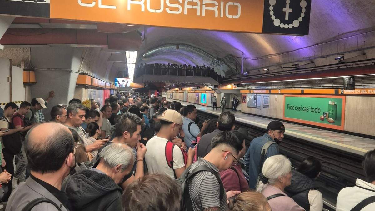 Usuarios de la Línea 7 del Metro