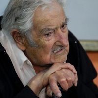 Mujica anuncia la extensión del cáncer, que no seguirá con el tratamiento y pide morir "tranquilo"