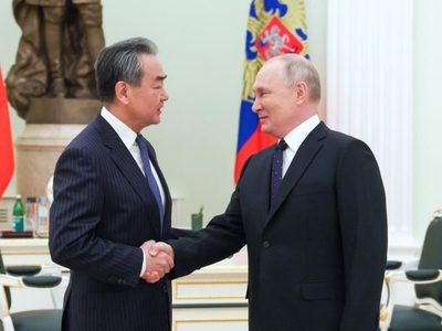 Vladimir Putin se reunió con el diplomático más importante de China